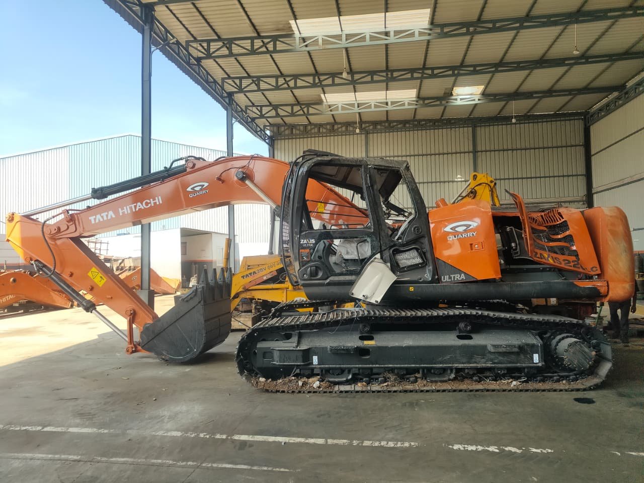 Disposal of ACCIDENTAL DAMAGE CONDITIONED “TATA HITACHI HYDRAULIC EXCAVATOR 220 LC, YEAR OF MFG-2026”